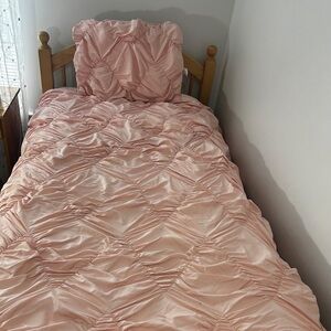 Pottery Barn Ruched Blush Comforter Set
